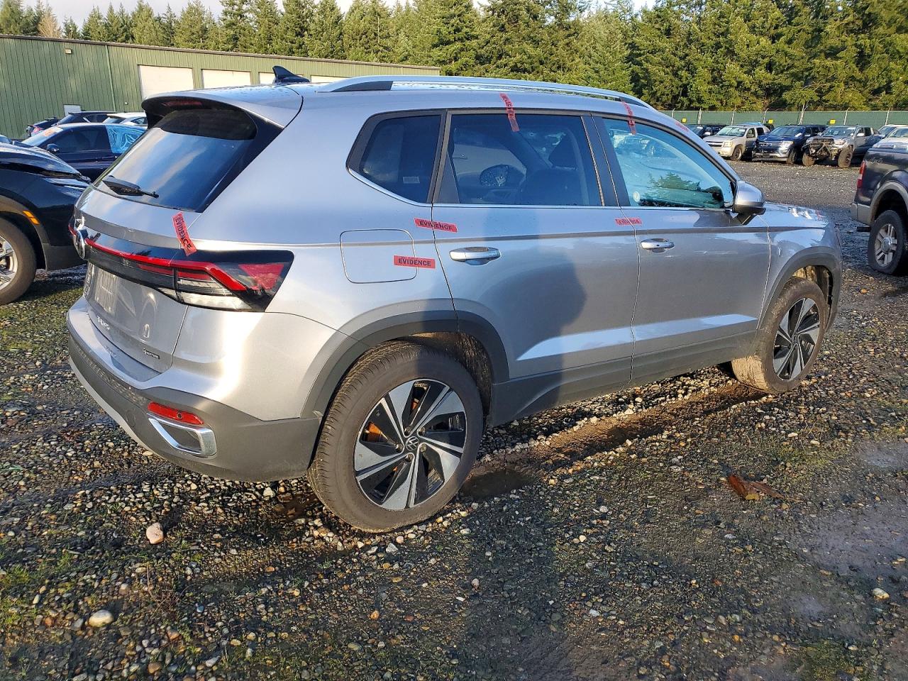 2025 VOLKSWAGEN TAOS SE photo 5