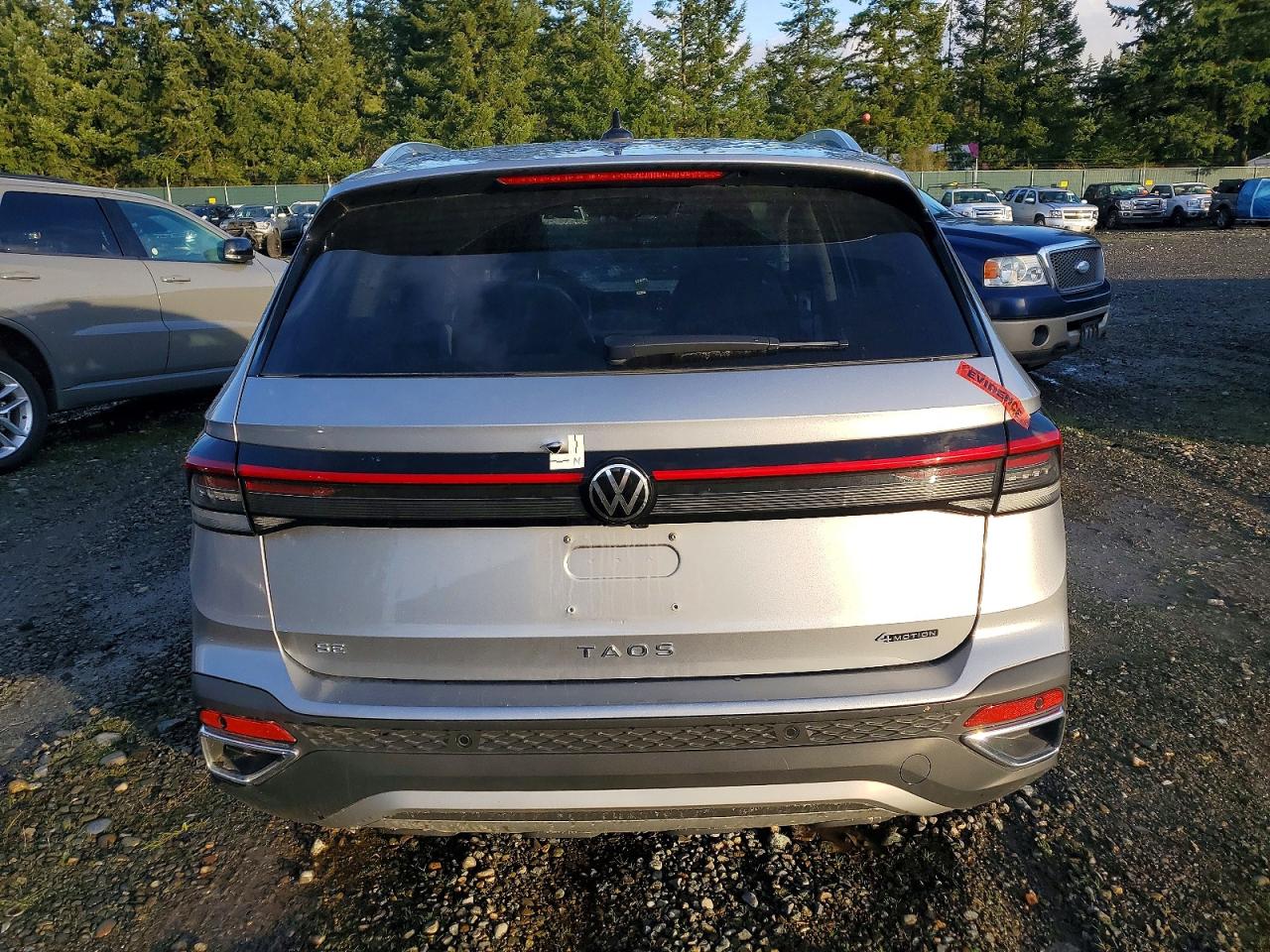 2025 VOLKSWAGEN TAOS SE photo 11