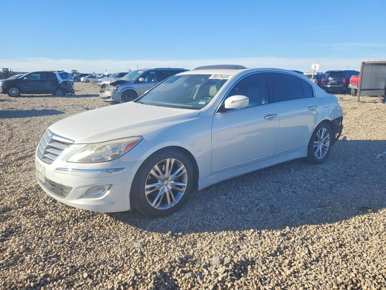 2013 HYUNDAI GENESIS