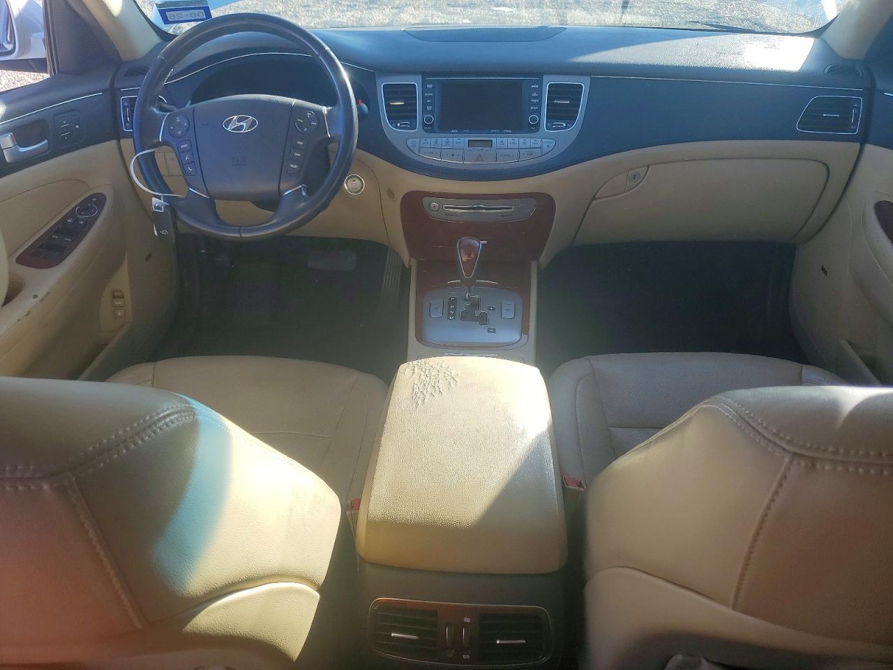 2013 HYUNDAI GENESIS 3.8L photo 8