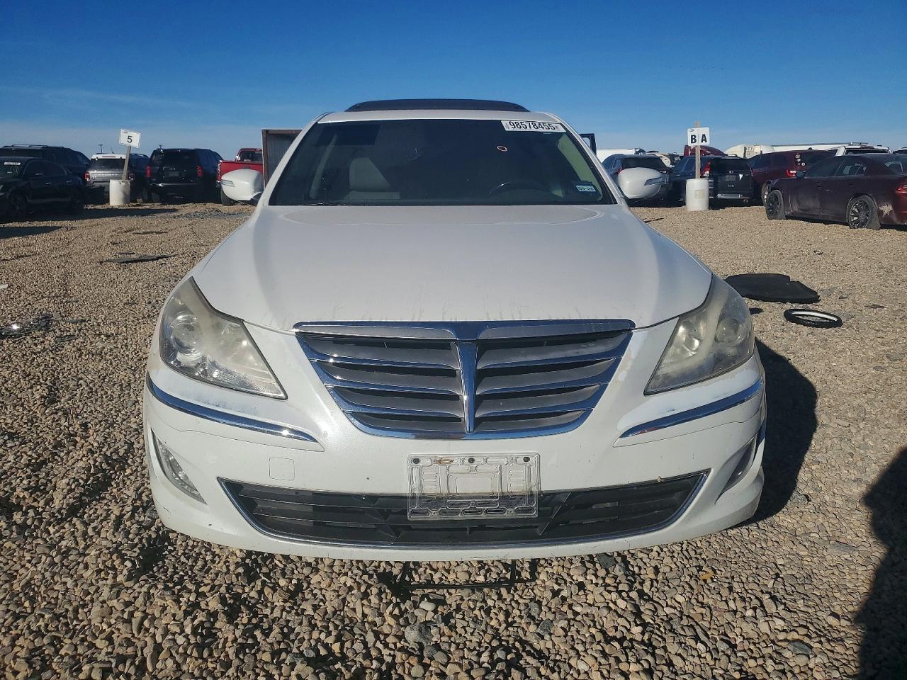 2013 HYUNDAI GENESIS 3.8L photo 5