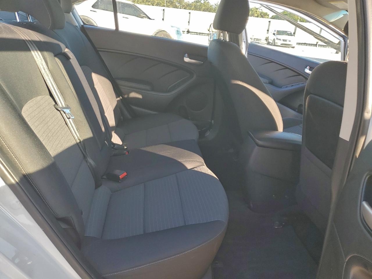 2018 KIA FORTE LX photo 10