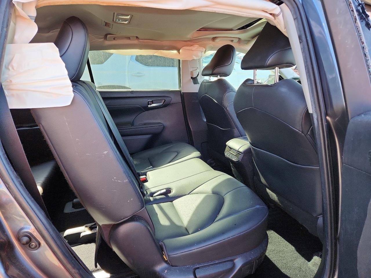 2020 TOYOTA HIGHLANDER HYBRID XLE photo 21