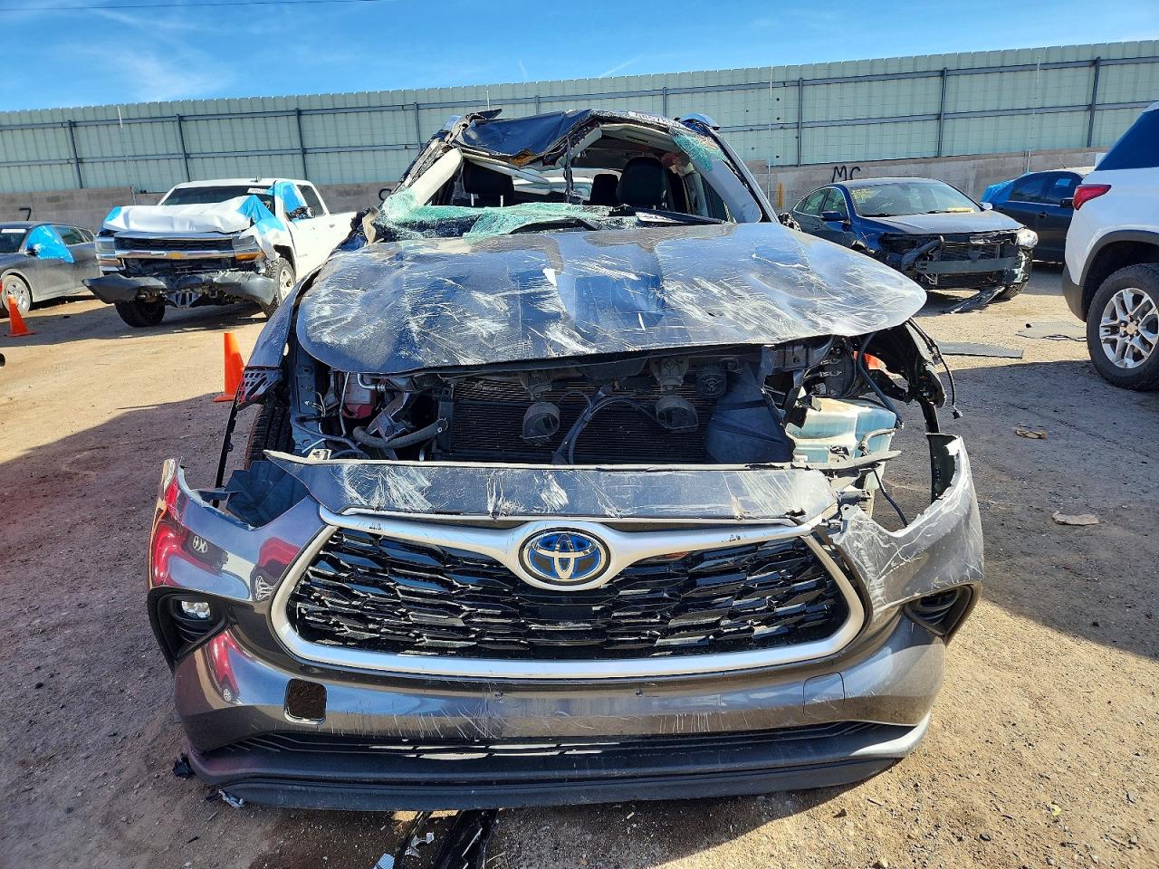 2020 TOYOTA HIGHLANDER HYBRID XLE photo 9