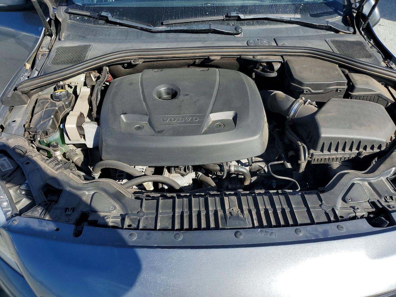 2018 VOLVO S60 DYNAMIC photo 11