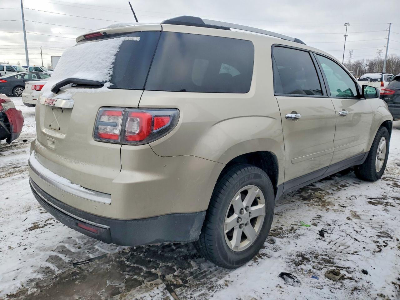 2016 GMC ACADIA SLE photo 3