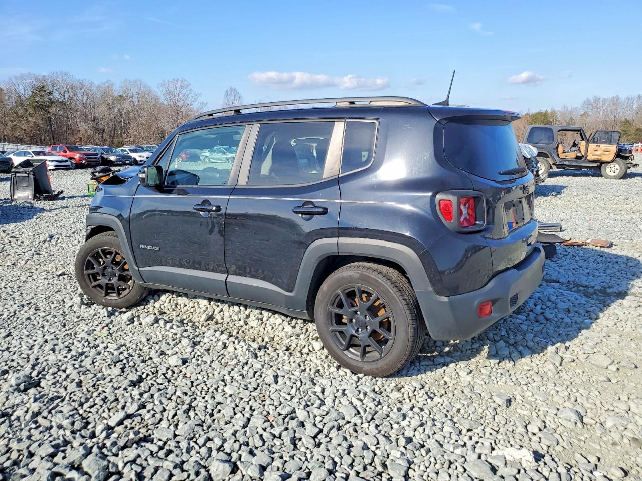 2019 JEEP RENEGADE LATITUDE photo 2