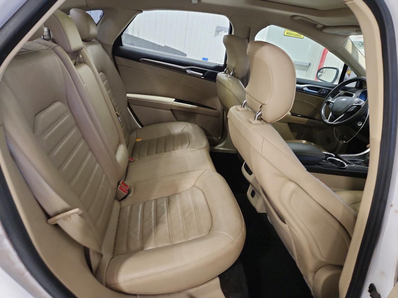 2013 FORD FUSION SE photo 19