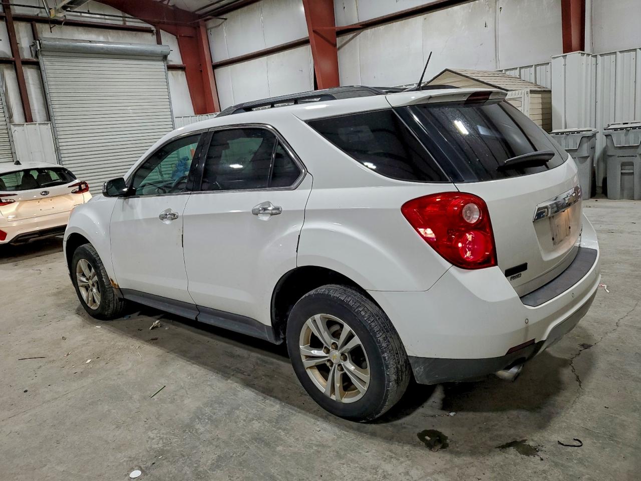 2013 CHEVROLET EQUINOX photo 2