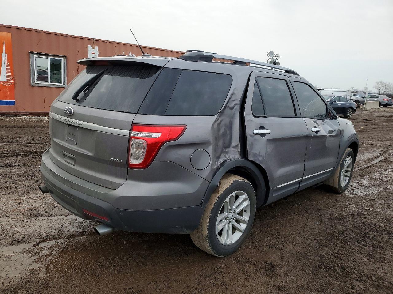 2013 FORD EXPLORER XLT photo 3