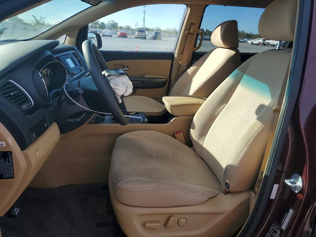 2016 KIA SEDONA LX photo 7