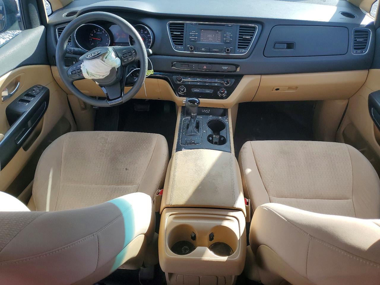 2016 KIA SEDONA LX photo 8