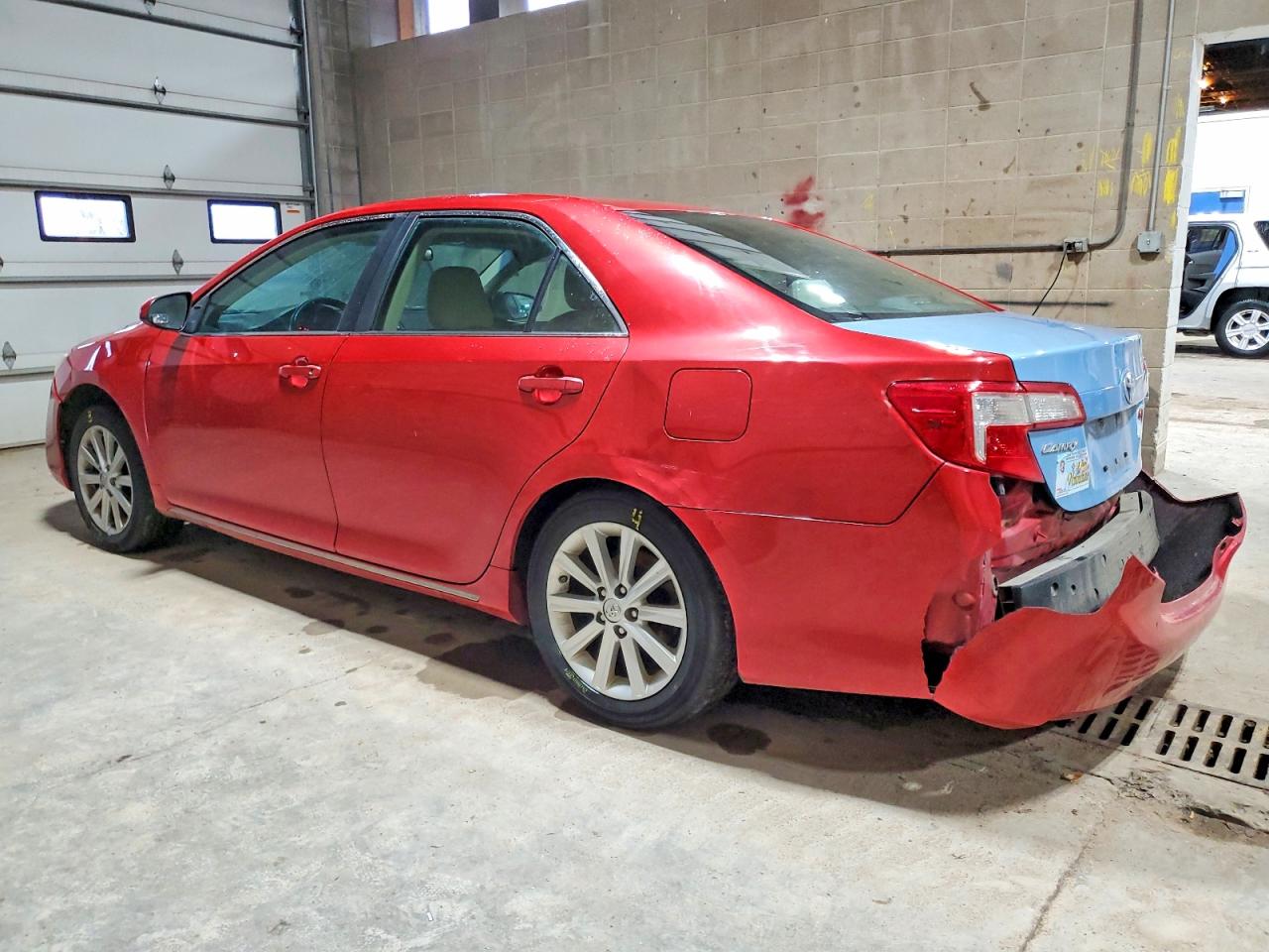 2013 TOYOTA CAMRY L photo 2