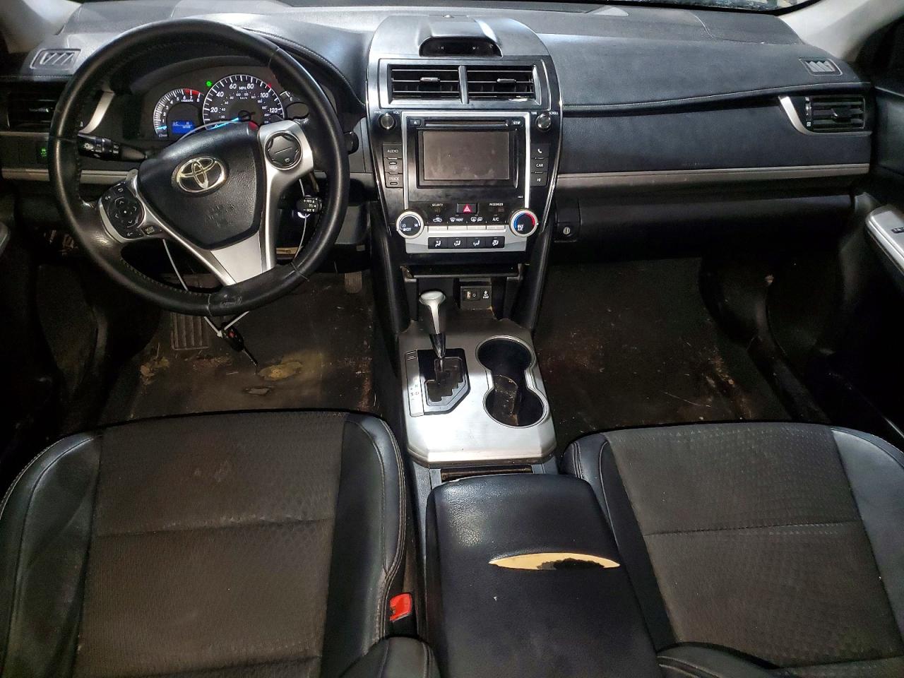 2012 TOYOTA CAMRY BASE photo 8