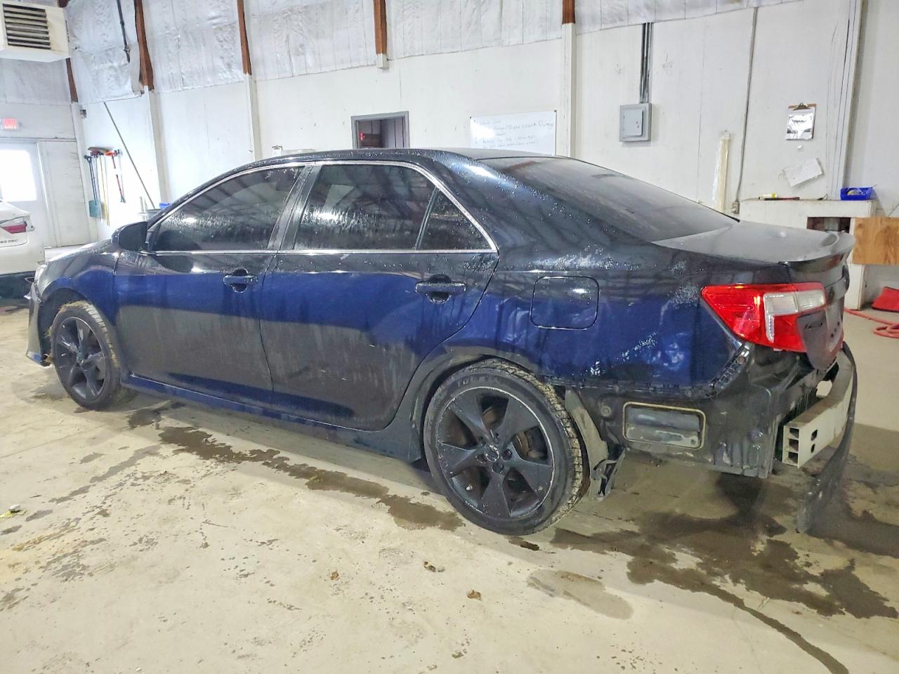 2012 TOYOTA CAMRY BASE photo 2