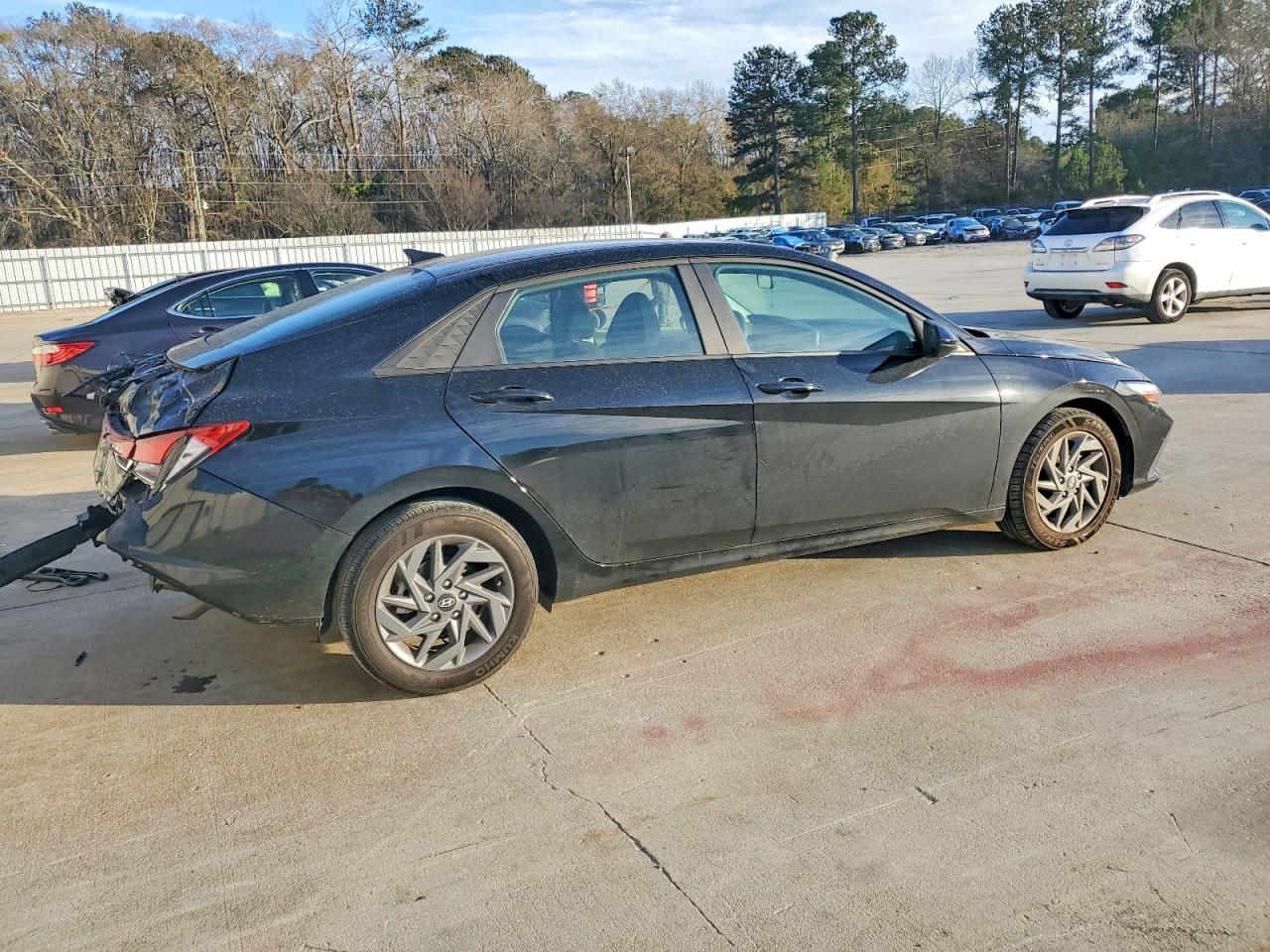 2024 HYUNDAI ELANTRA SEL photo 3