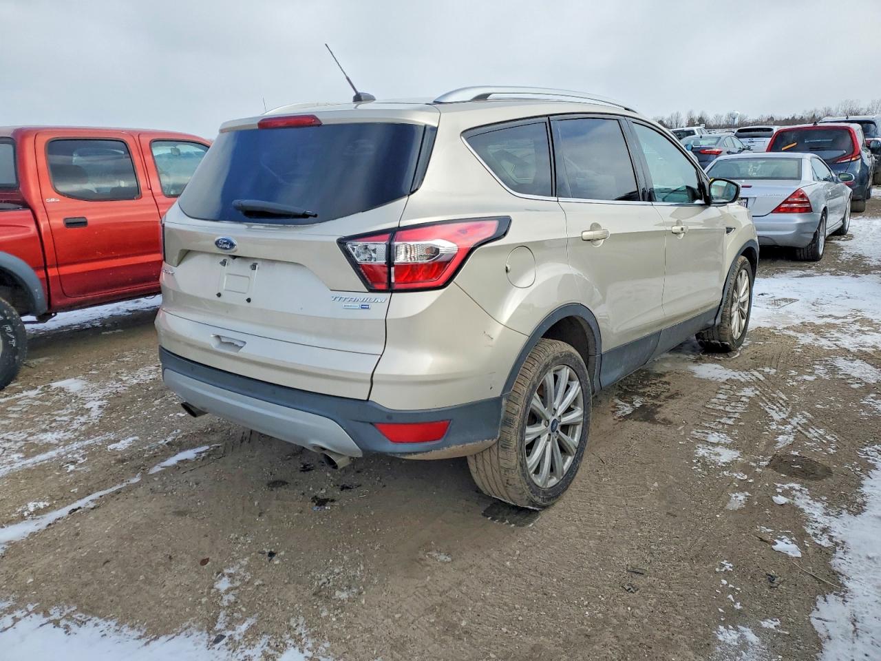 2017 FORD ESCAPE TITANIUM photo 3