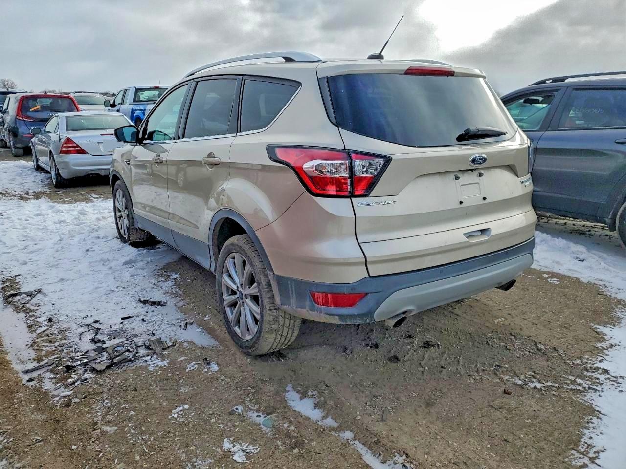 2017 FORD ESCAPE TITANIUM photo 2