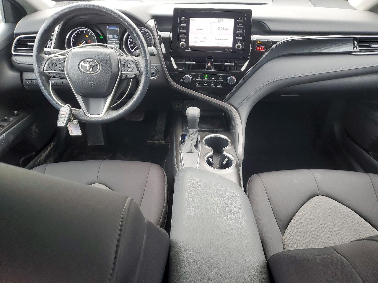 2021 TOYOTA CAMRY LE photo 8