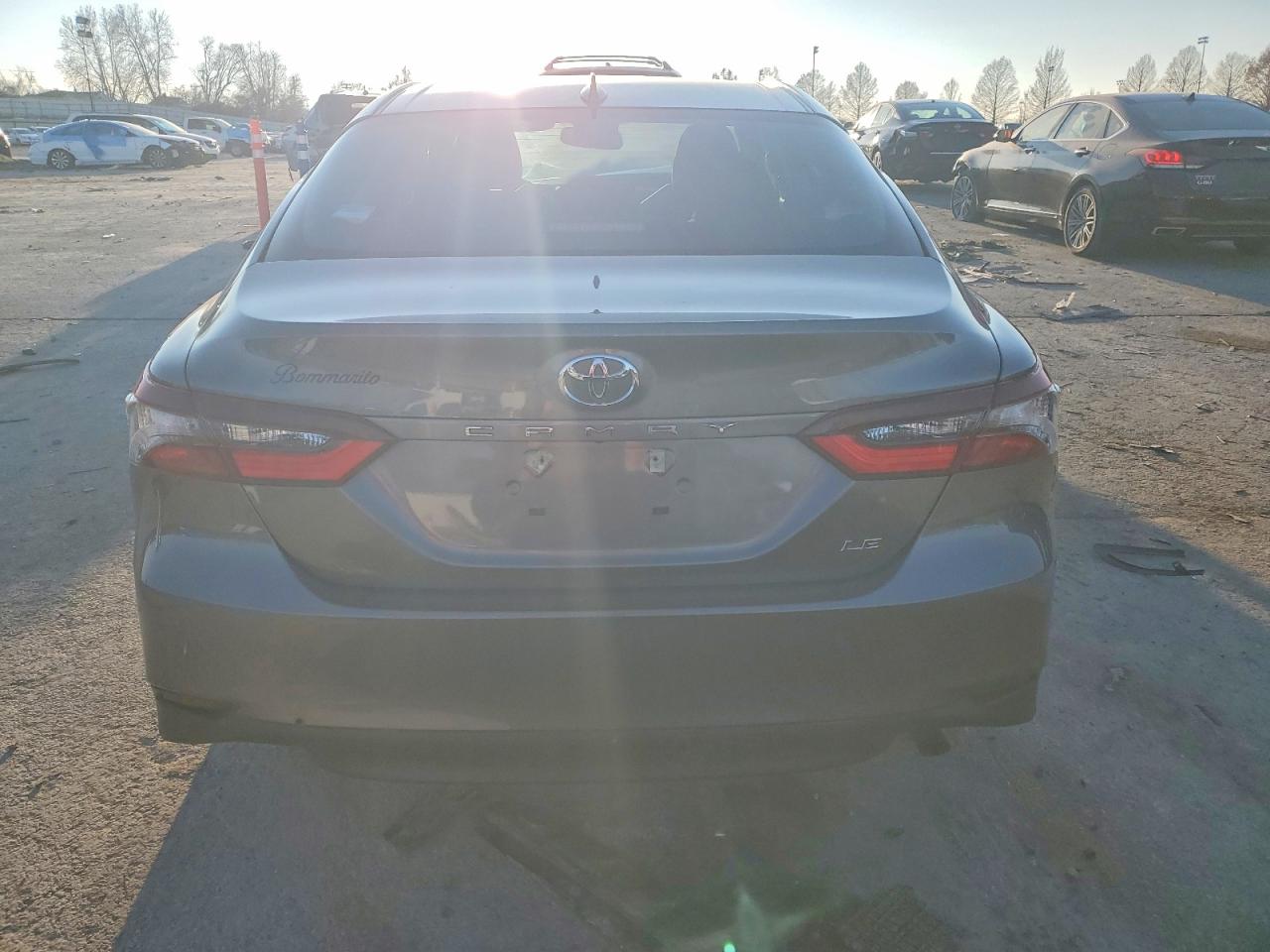 2021 TOYOTA CAMRY LE photo 6