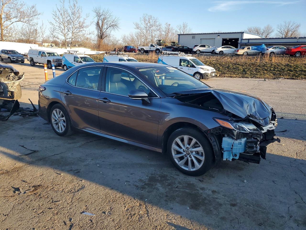 2021 TOYOTA CAMRY LE photo 4