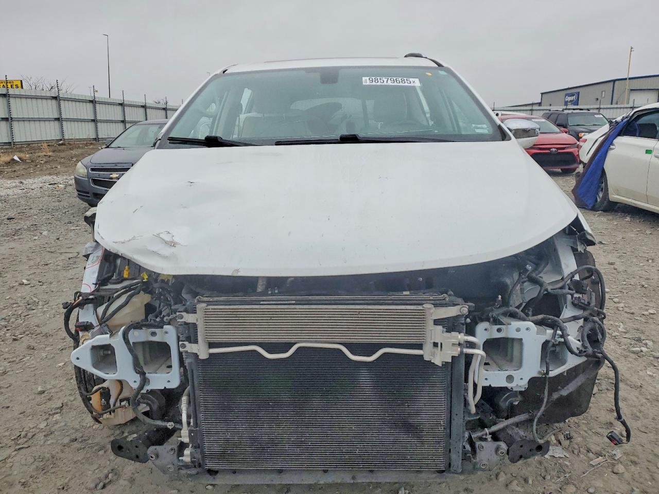 2019 CHRYSLER PACIFICA LIMITED photo 5