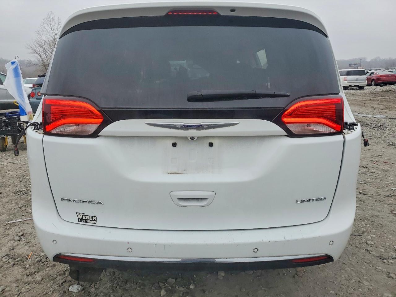 2019 CHRYSLER PACIFICA LIMITED photo 6