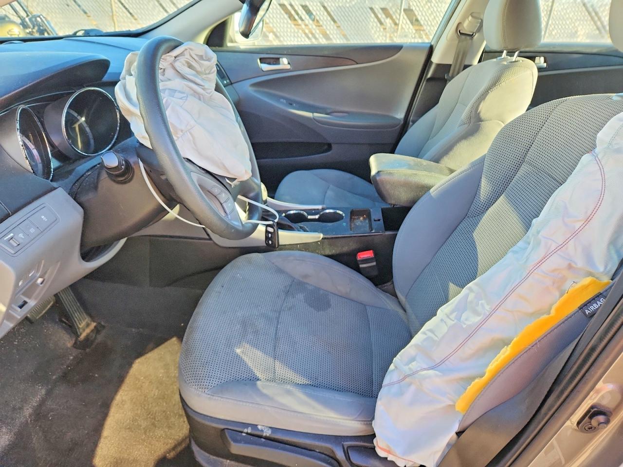 2013 HYUNDAI SONATA GLS photo 7
