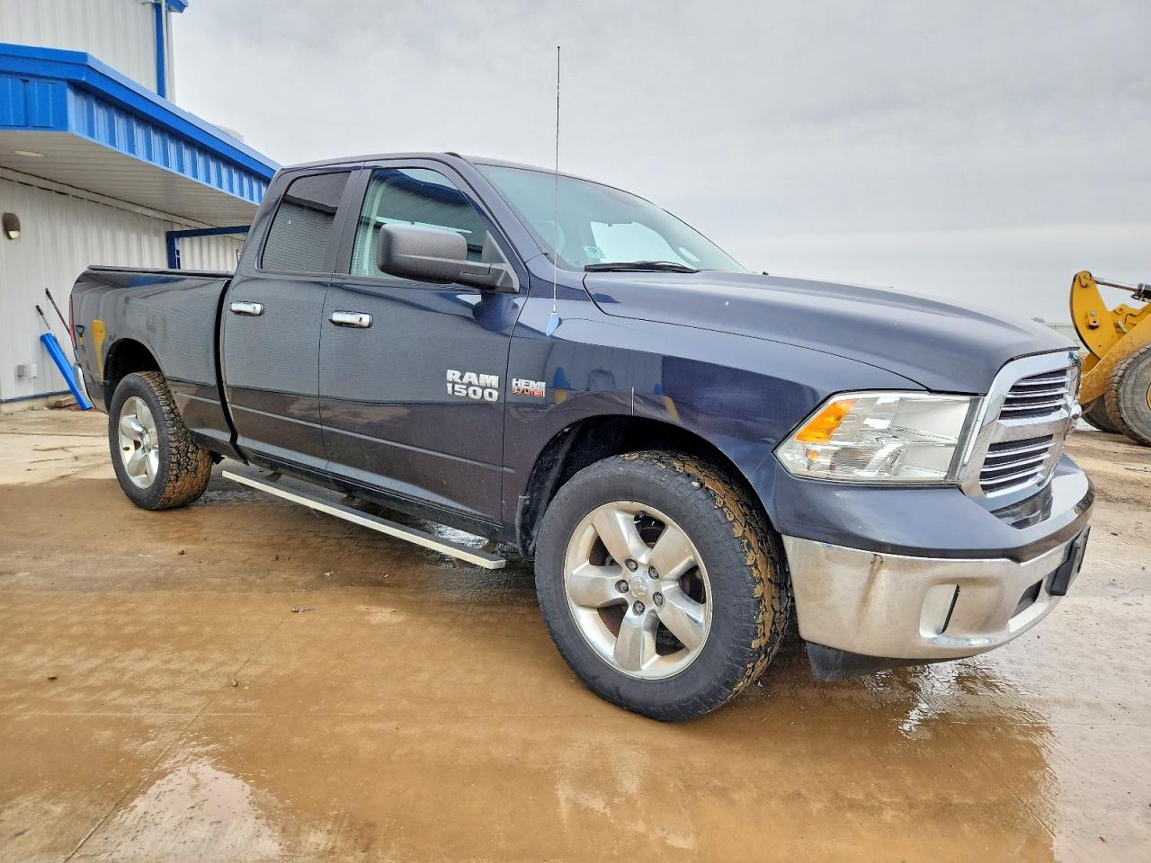 2013 RAM 1500 SLT photo 4