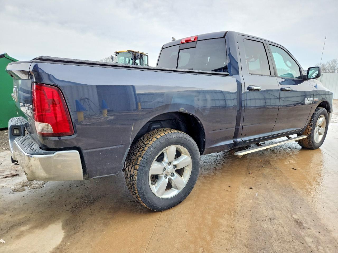 2013 RAM 1500 SLT photo 3