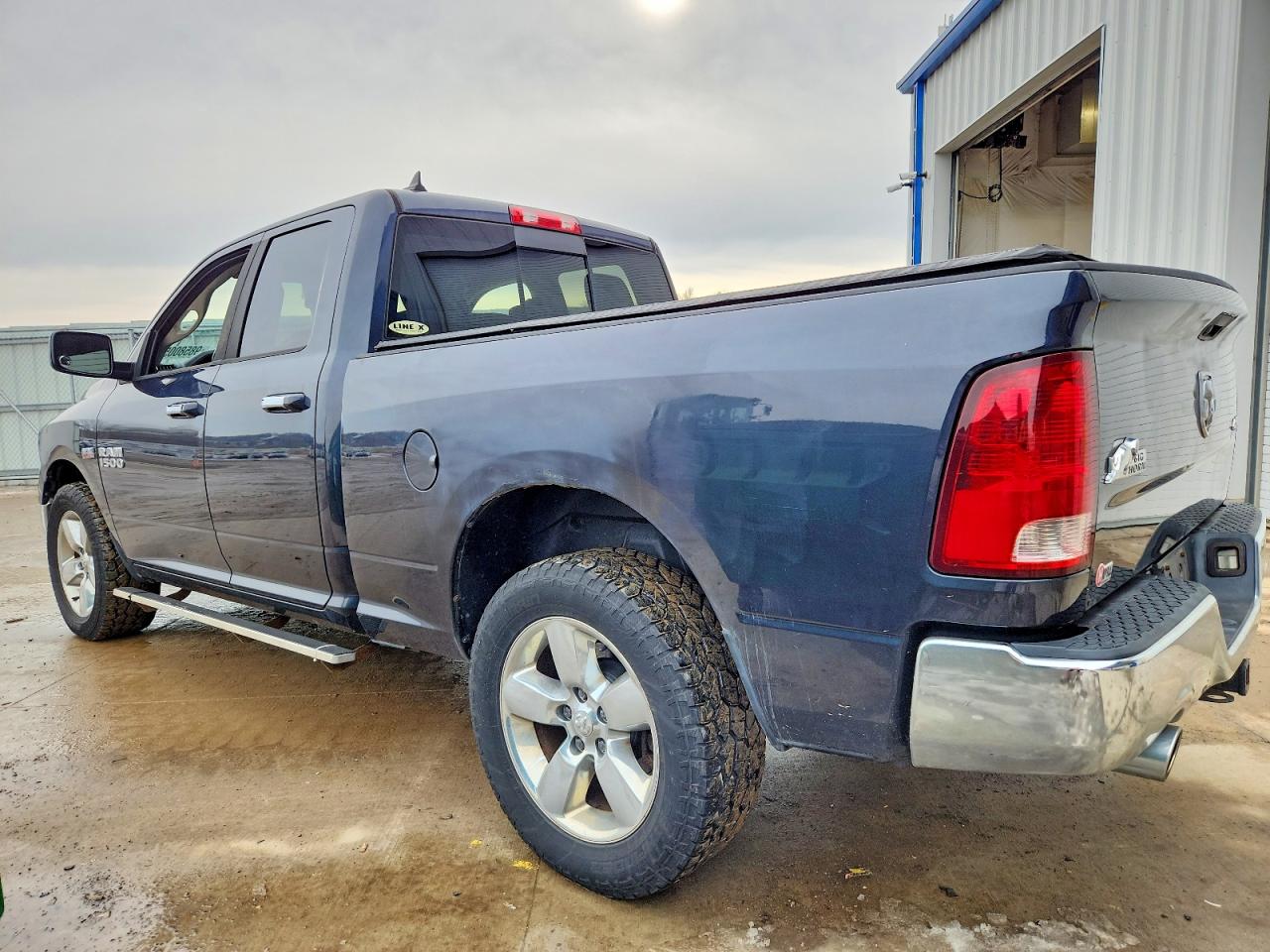 2013 RAM 1500 SLT photo 2