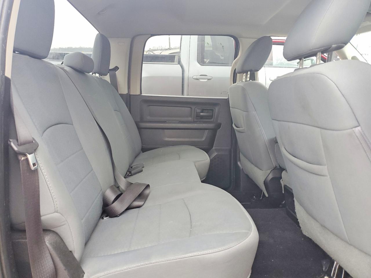 2013 RAM 1500 ST photo 10