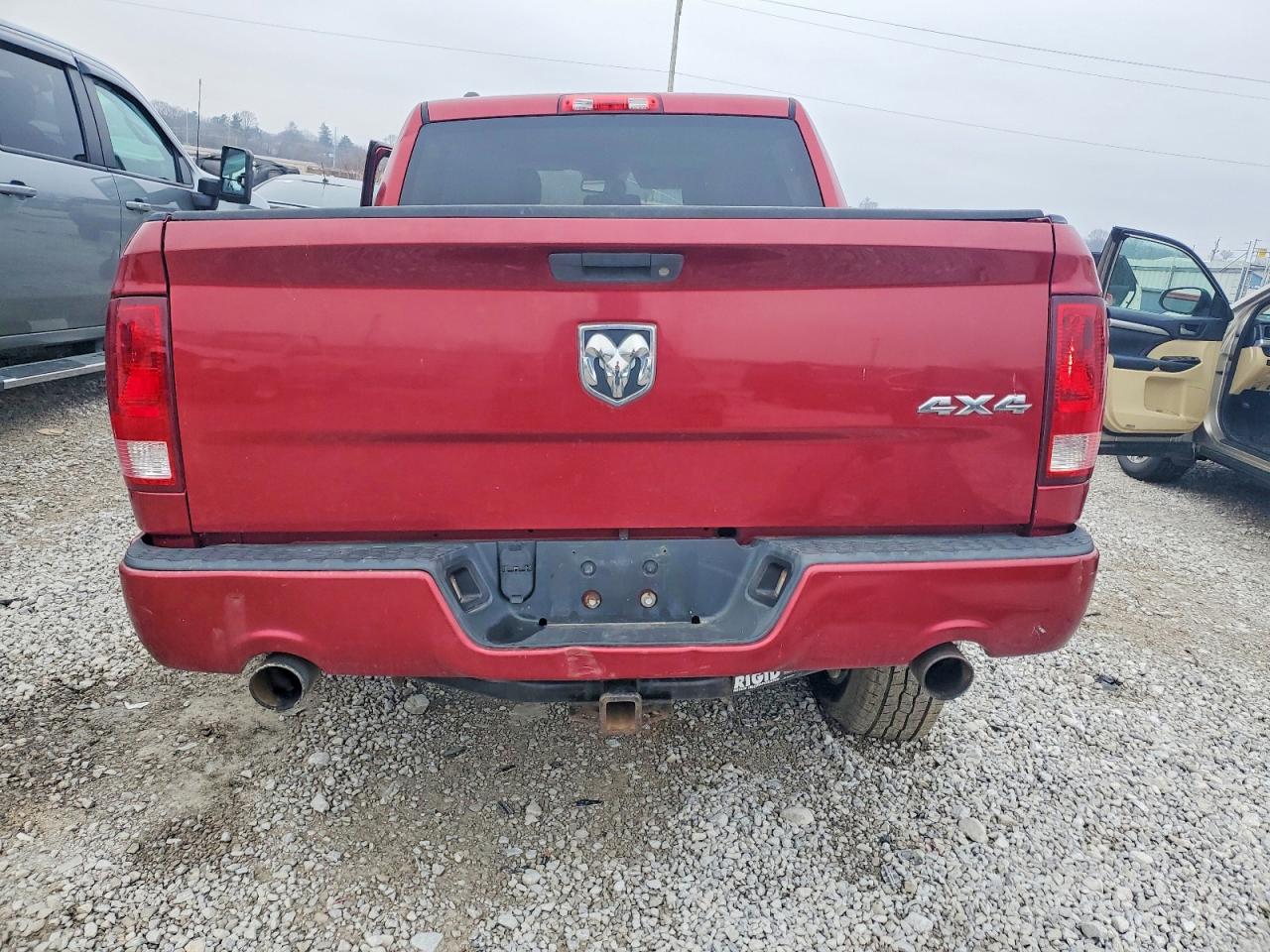 2013 RAM 1500 ST photo 6