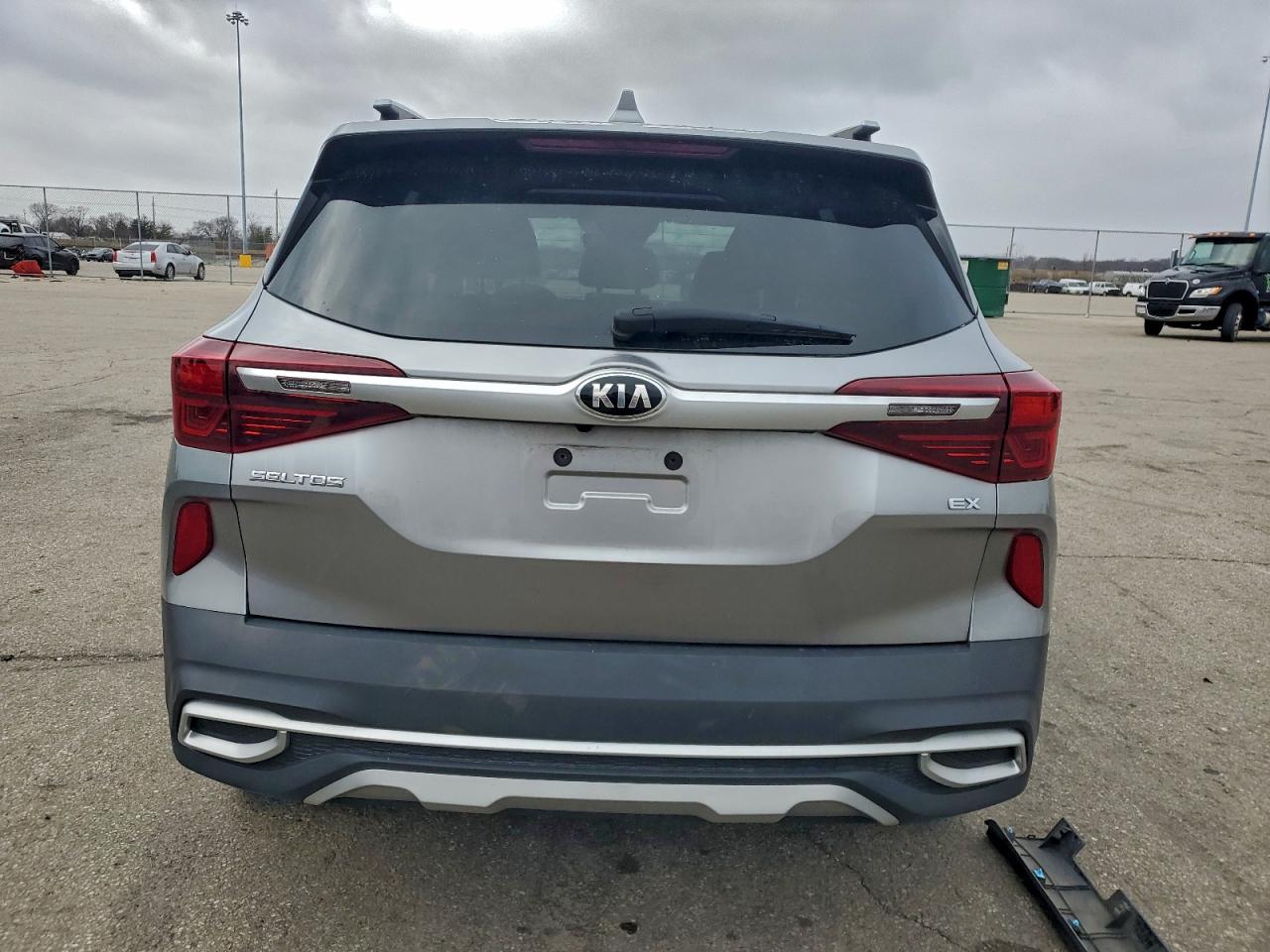 2021 KIA SELTOS EX photo 6