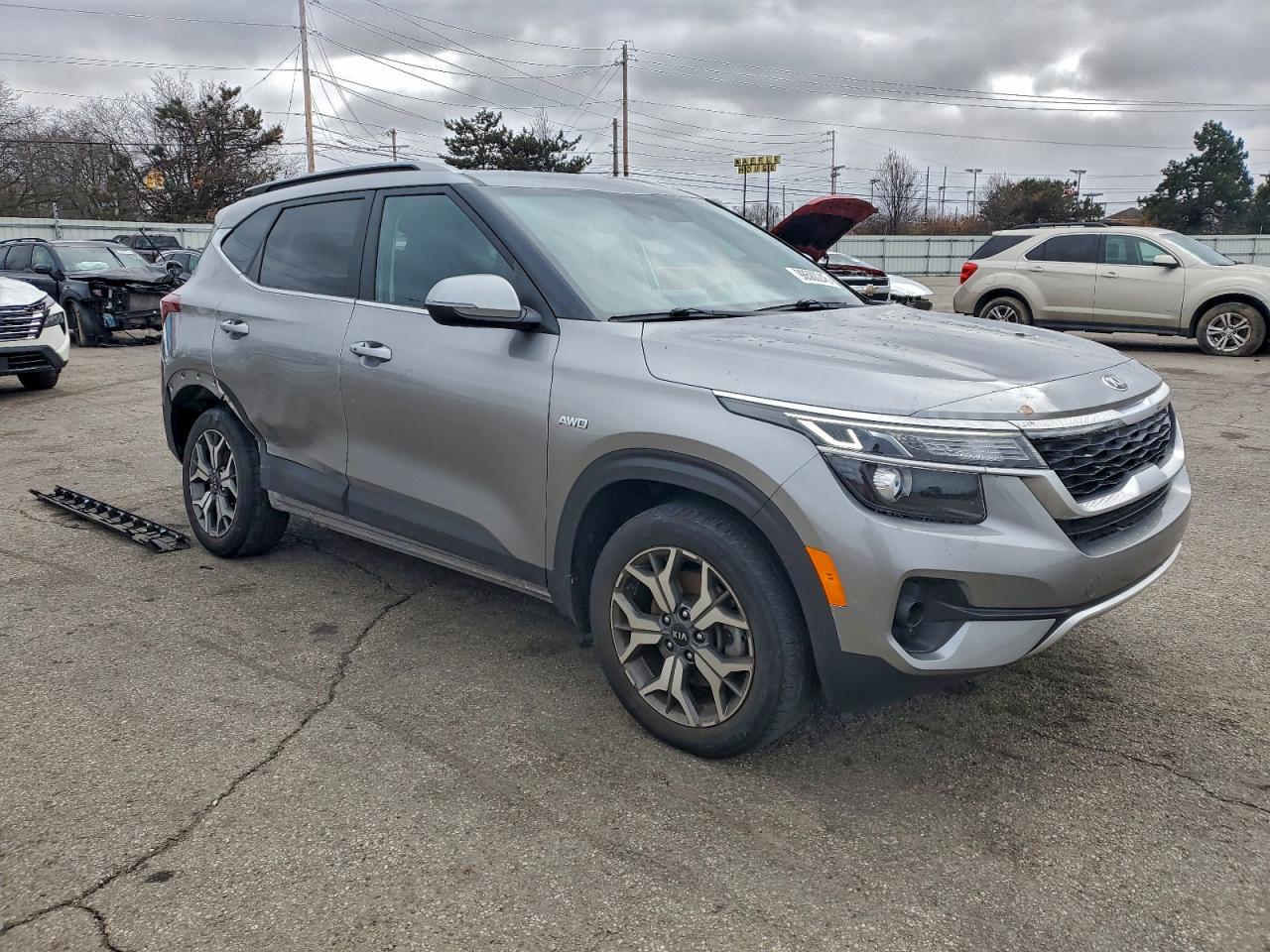 2021 KIA SELTOS EX photo 4
