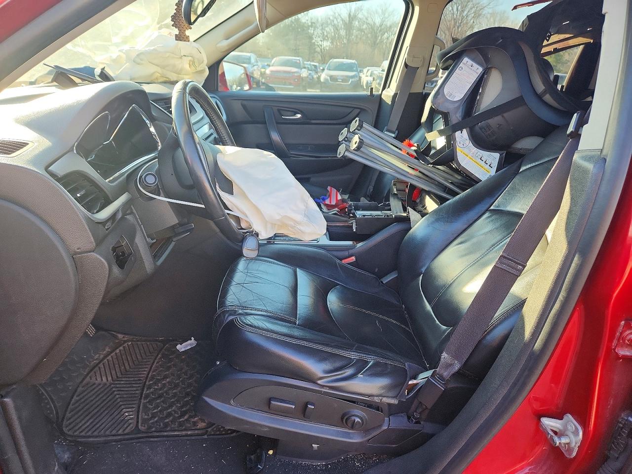 2014 CHEVROLET TRAVERSE LT photo 13