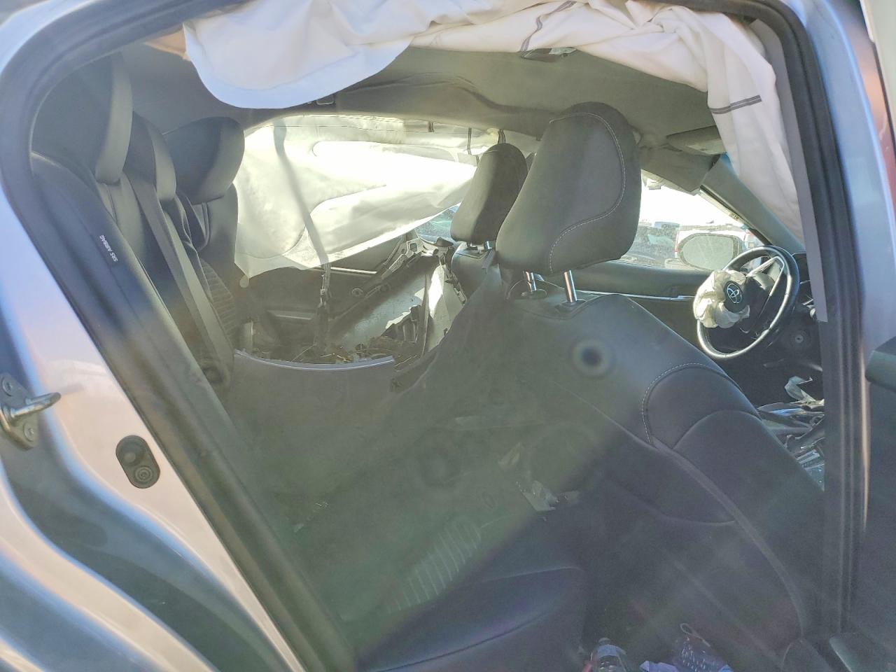 2020 TOYOTA CAMRY SE photo 19
