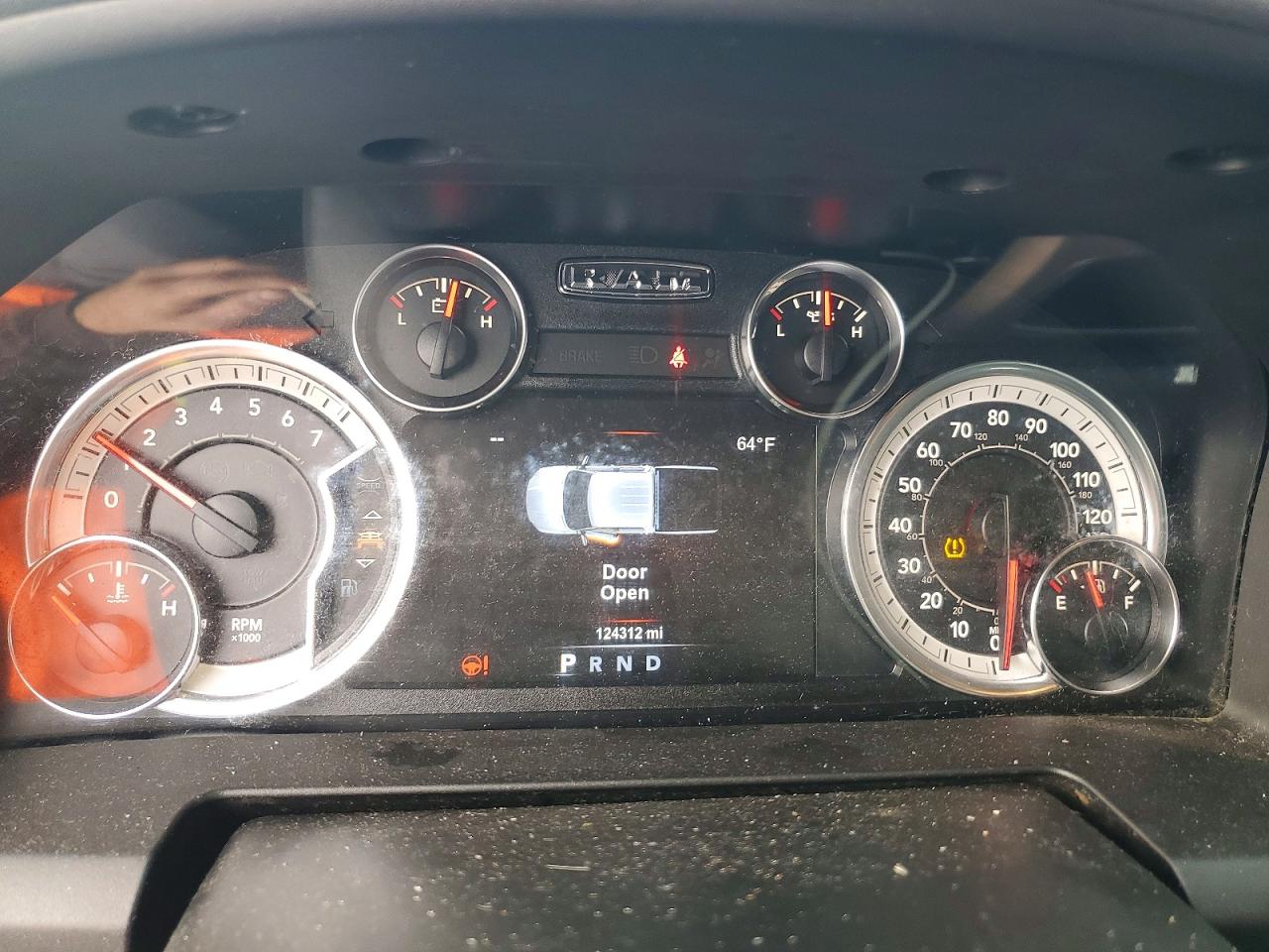 2018 RAM 1500 SLT photo 9