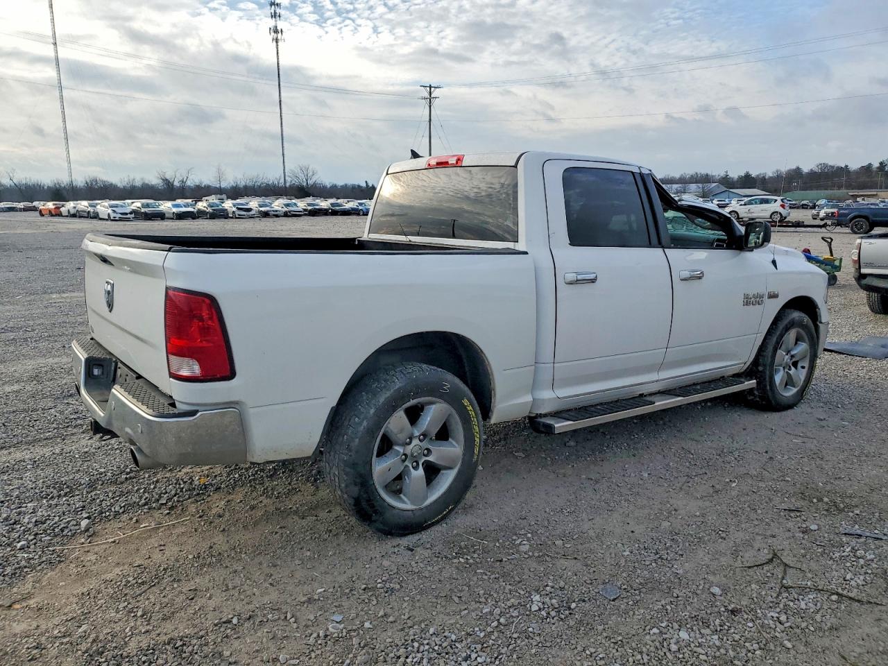 2018 RAM 1500 SLT photo 3