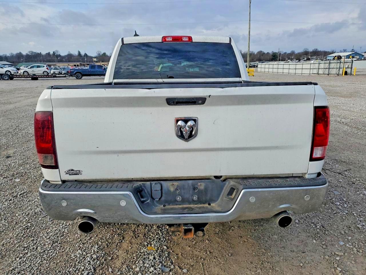 2018 RAM 1500 SLT photo 6