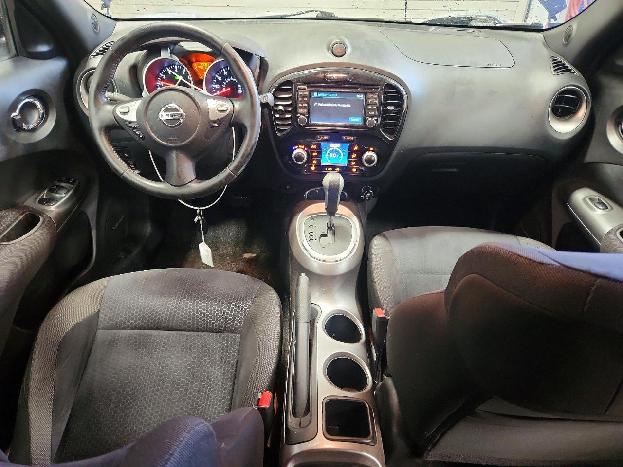 2015 NISSAN JUKE SV photo 8
