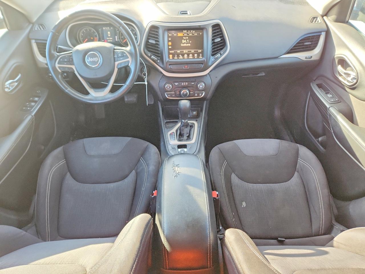 2015 JEEP CHEROKEE LATITUDE photo 8