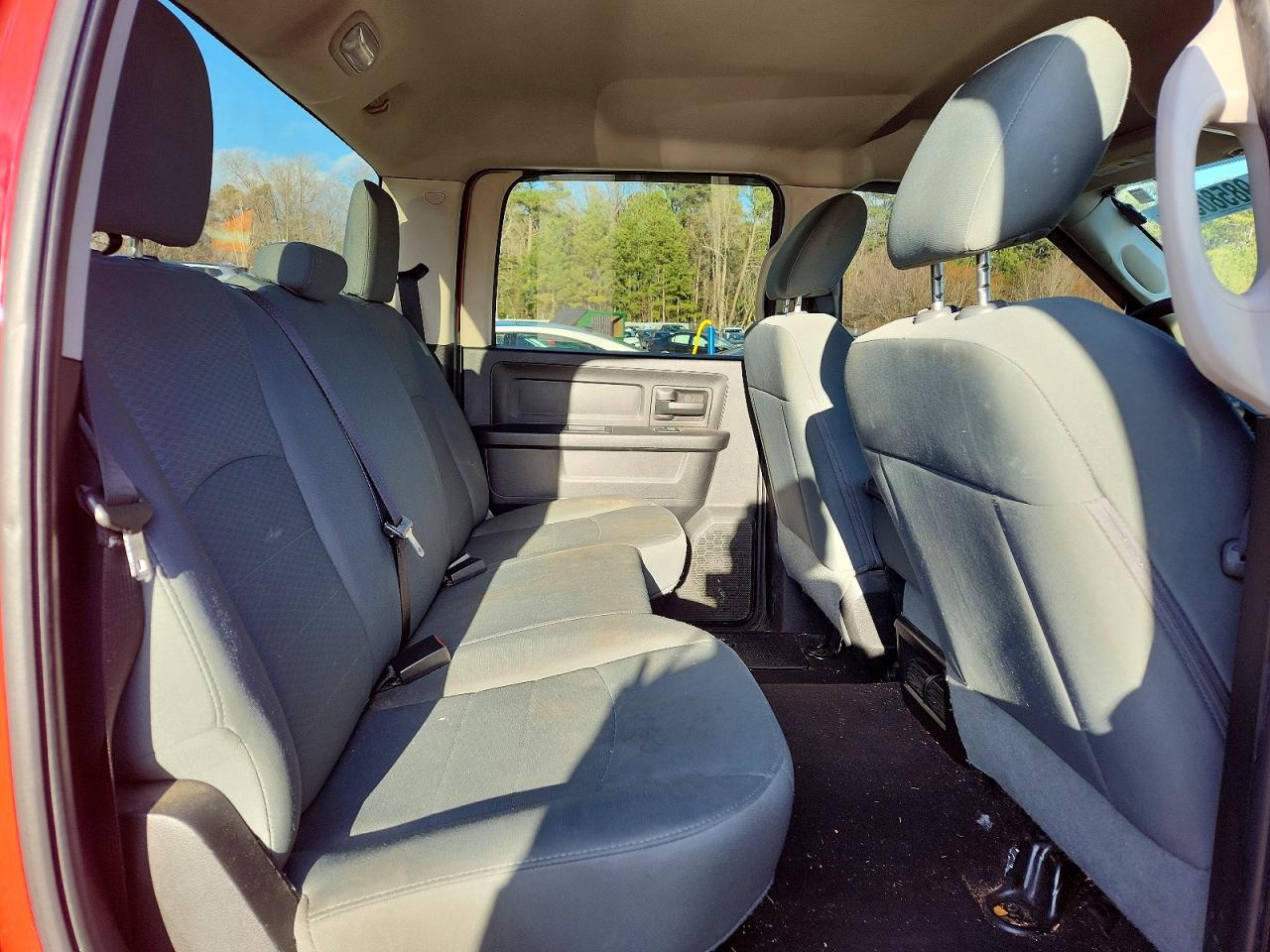 2017 RAM 1500 ST photo 10