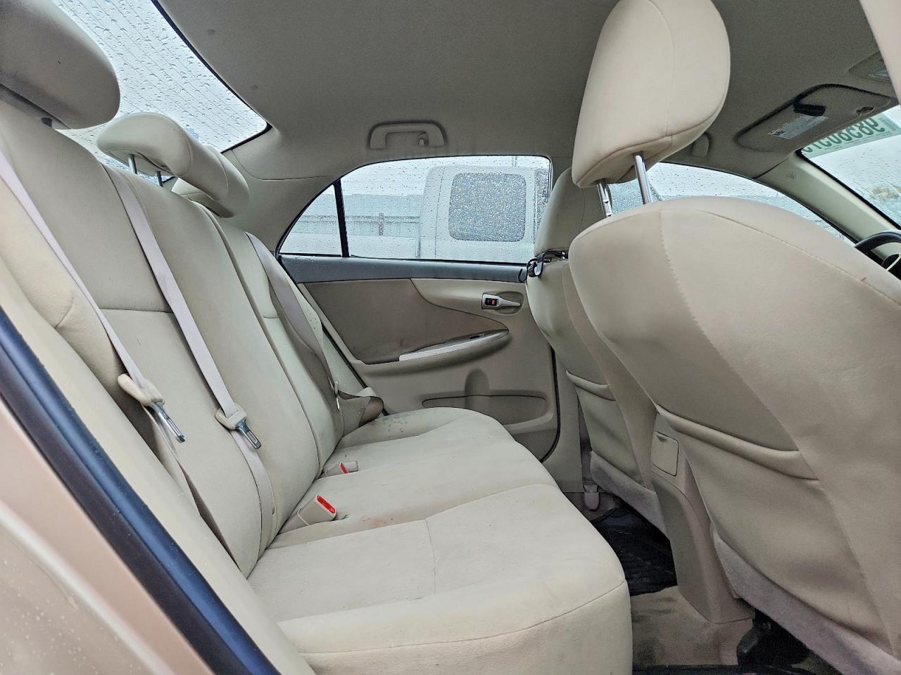 2010 TOYOTA COROLLA BASE photo 10
