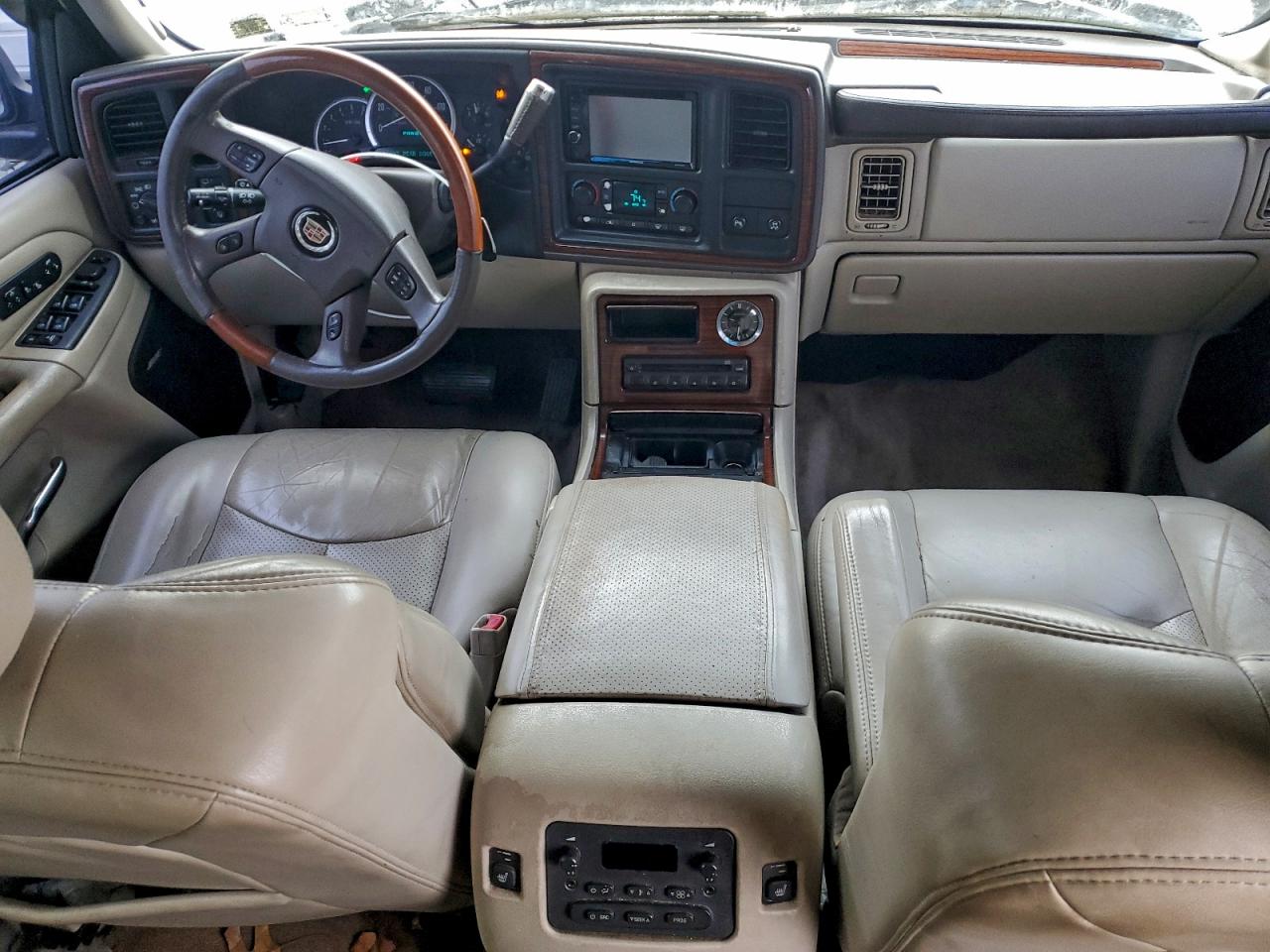 2004 CADILLAC ESCALADE photo 8