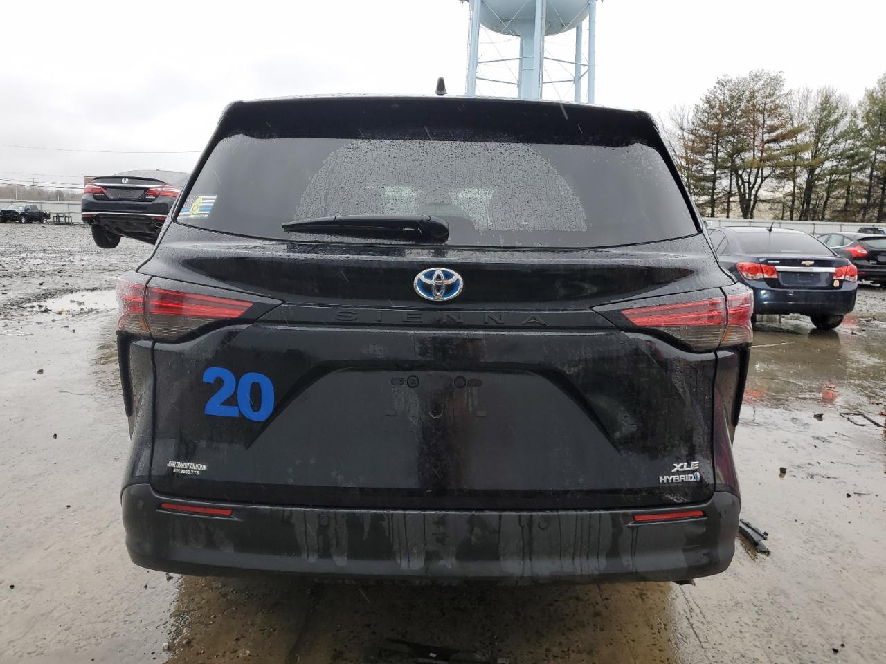 2022 TOYOTA SIENNA XLE photo 6