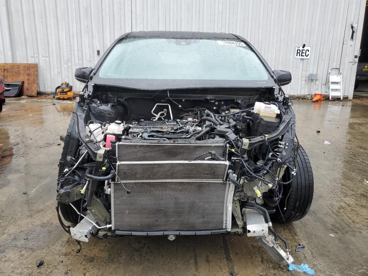 2022 TOYOTA SIENNA XLE photo 5