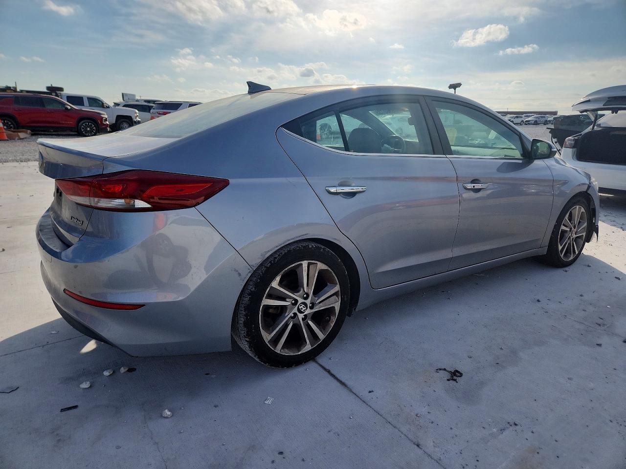 2017 HYUNDAI ELANTRA SE photo 5