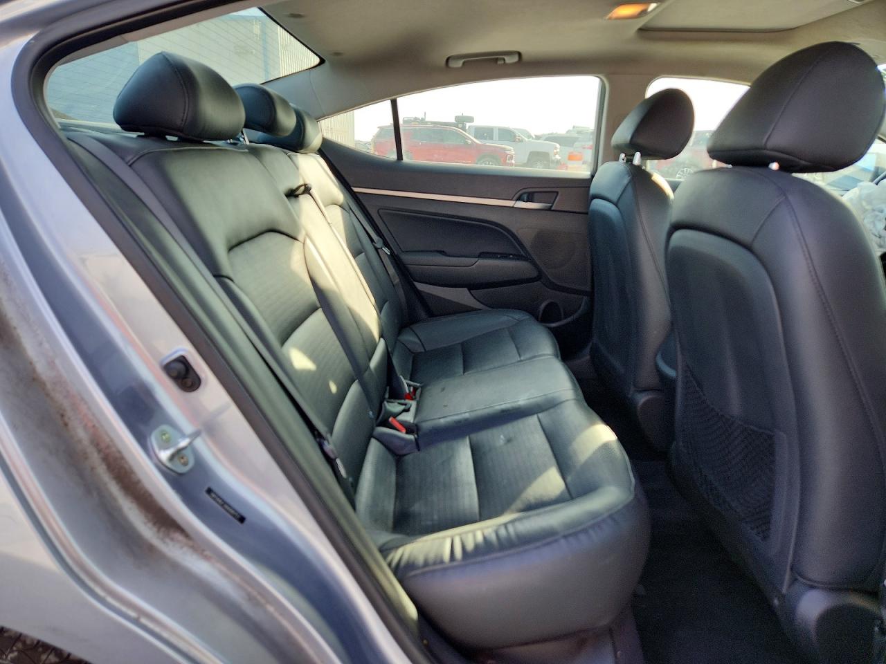 2017 HYUNDAI ELANTRA SE photo 19