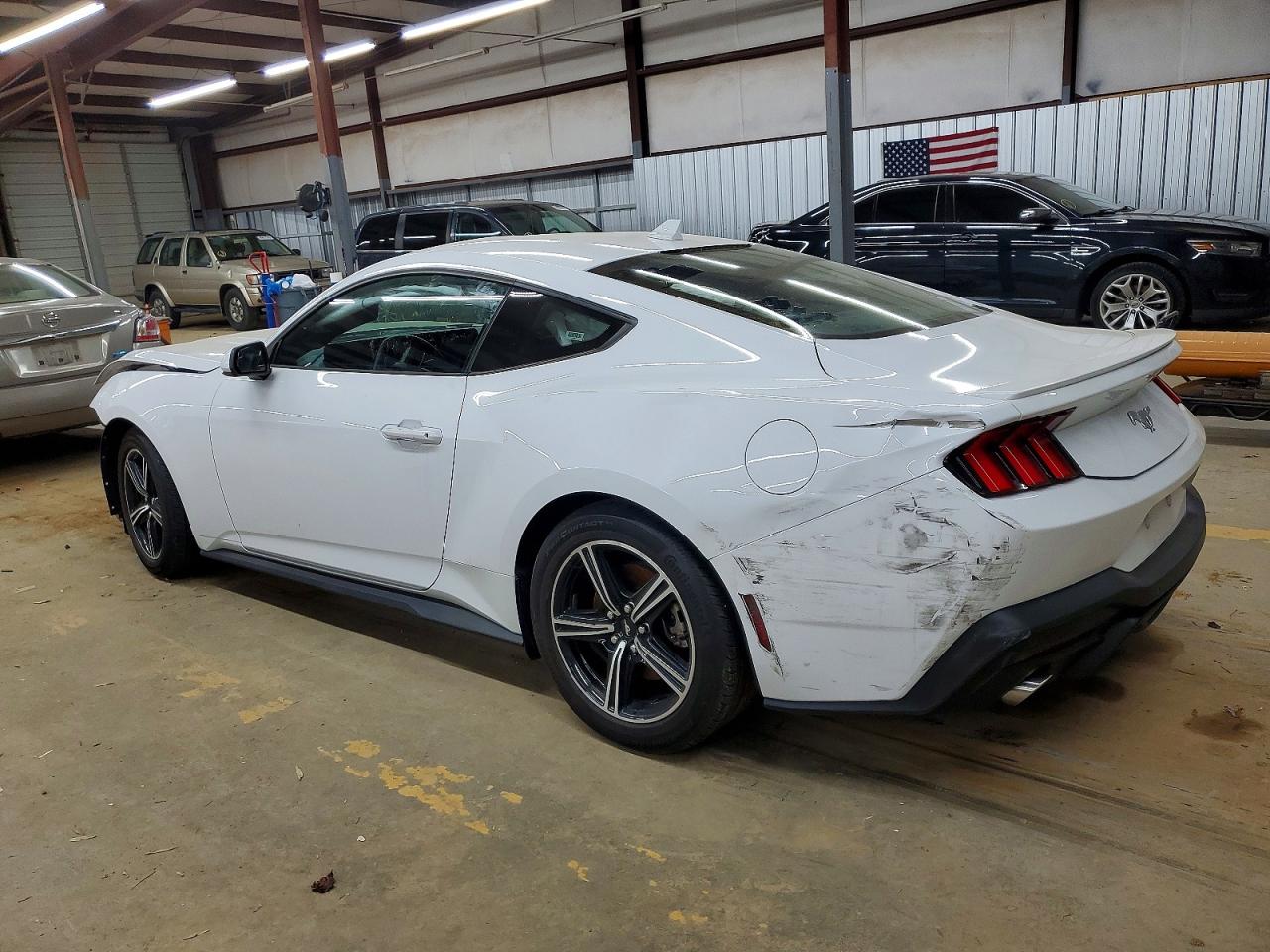 2024 FORD MUSTANG photo 2